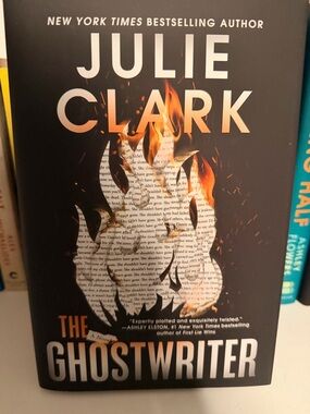 Julie Clark - The Ghostwriter (Black & Orange Cover)